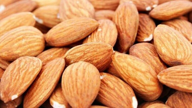 Foto - Mide yanmasını anında geçiriyor! Herkes bu 2 besini konuşuyor