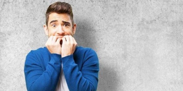 Foto - Mideden ağzı yemek gelmesi orucu bozar mı?