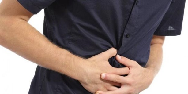 Foto - Mideden ağzı yemek gelmesi orucu bozar mı?