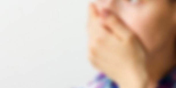 Foto - Mideden ağzı yemek gelmesi orucu bozar mı?