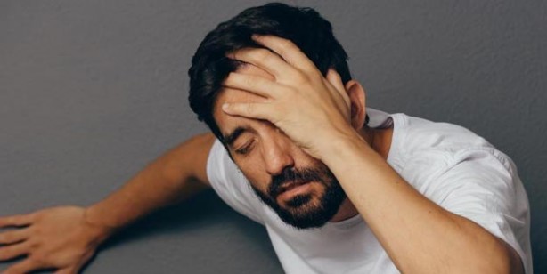 Foto - Mideden ağzı yemek gelmesi orucu bozar mı?