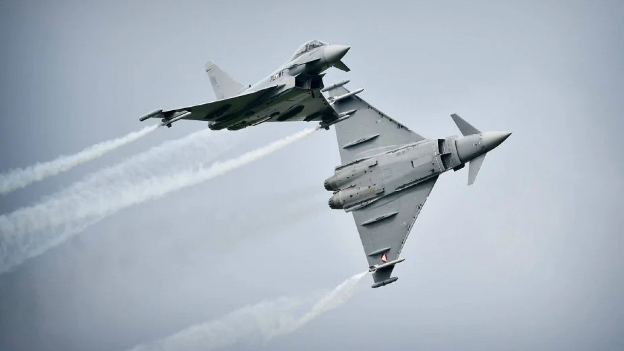 Yunanistan boncuk boncuk terleyecek: Mike Baulkwill, Türkiye'nin Eurofighter'ları nasıl kullanacağını açıkladı