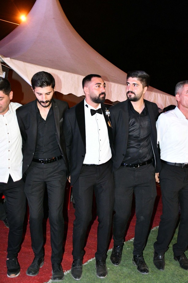 Foto - Miktar dudak uçuklattı! Darphane değil Tivorlu’nun oğlunun düğünü