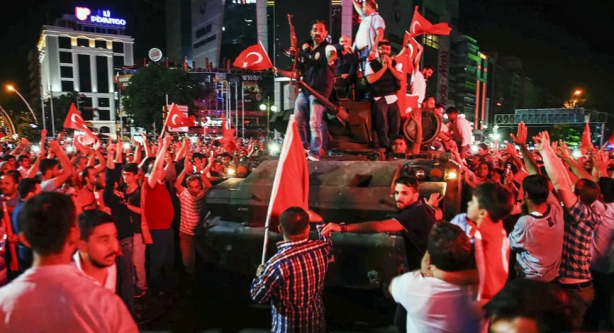 Milletin illete dur dediği gün Fetö’ye 'Turkuvaz' kıskaç! Pocono'daki izi sürüldü