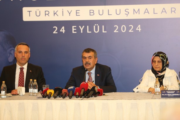 Foto - Milli Eğitim Bakanı Yusuf Tekin'den CHP, DEM Parti ve trollerine şamar