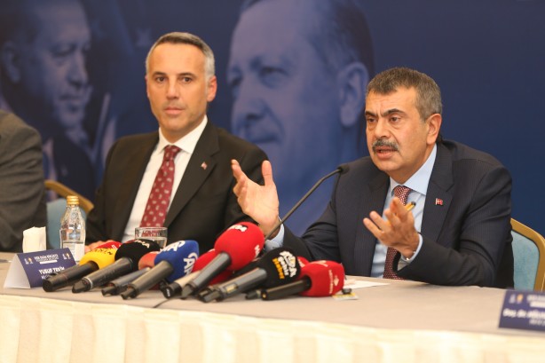 Foto - Milli Eğitim Bakanı Yusuf Tekin'den CHP, DEM Parti ve trollerine şamar