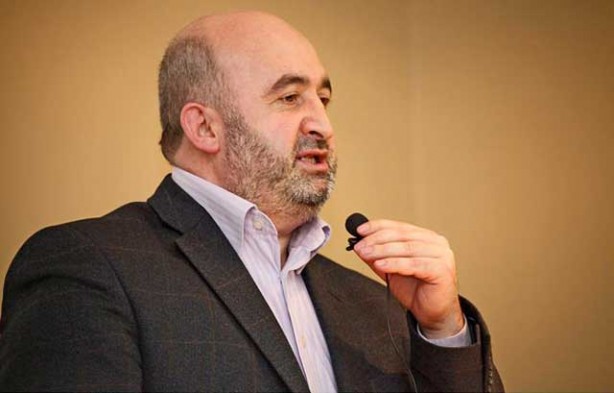 Milli Eğitim Müdüründen Nurettin Yıldız Hocaya destek