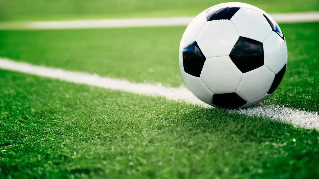 Milli futbolcuya hain pusu: Evinin önünde kaldırım taşlarıyla vahşice katledildi
