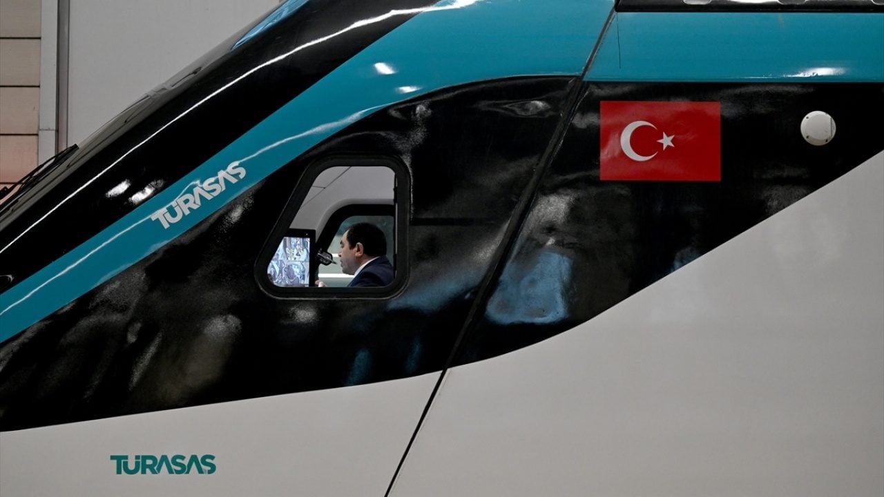 Foto - Milli hızlı trenin test sürüşünü Bakan Uraloğlu yaptı