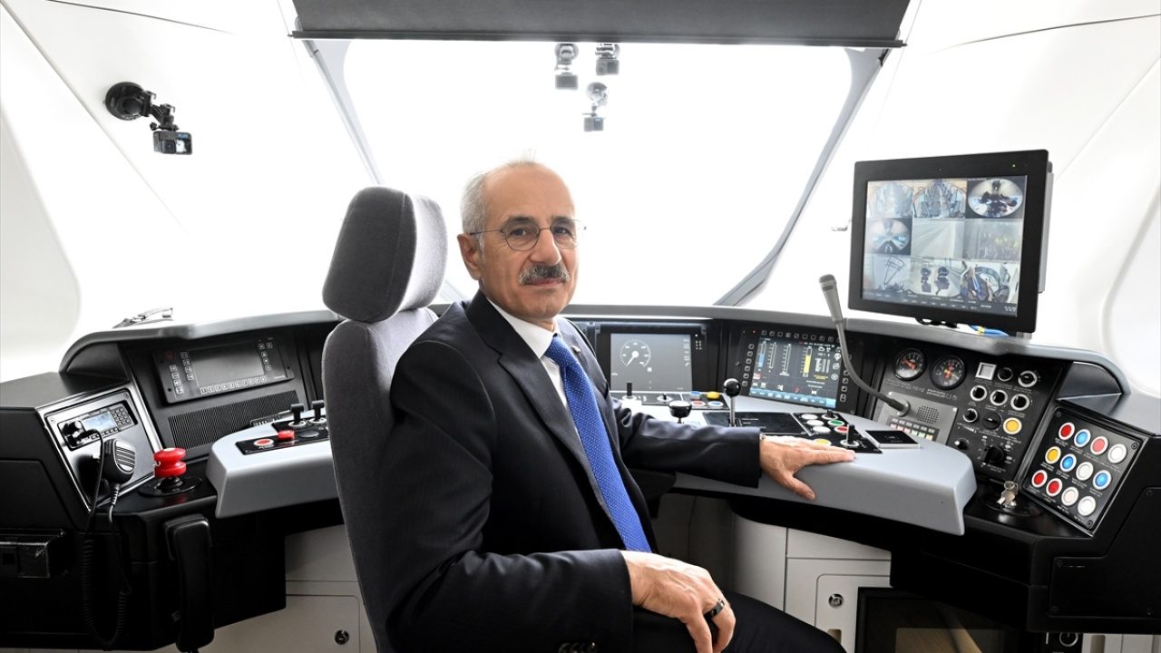 Foto - Milli hızlı trenin test sürüşünü Bakan Uraloğlu yaptı
