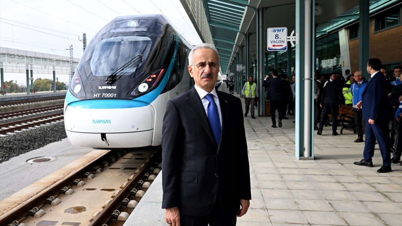 Foto - Milli hızlı trenin test sürüşünü Bakan Uraloğlu yaptı