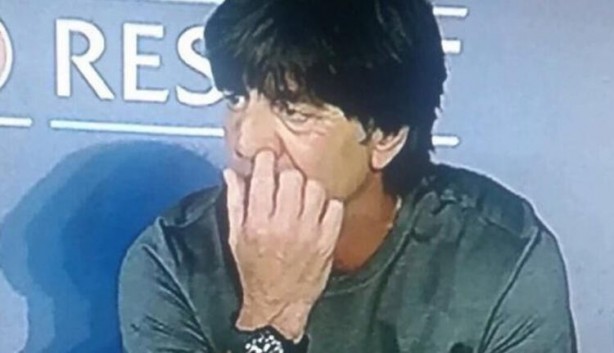 Foto - Milli maçta skandal! Sosyal medya bu görüntüleri konuşuyor