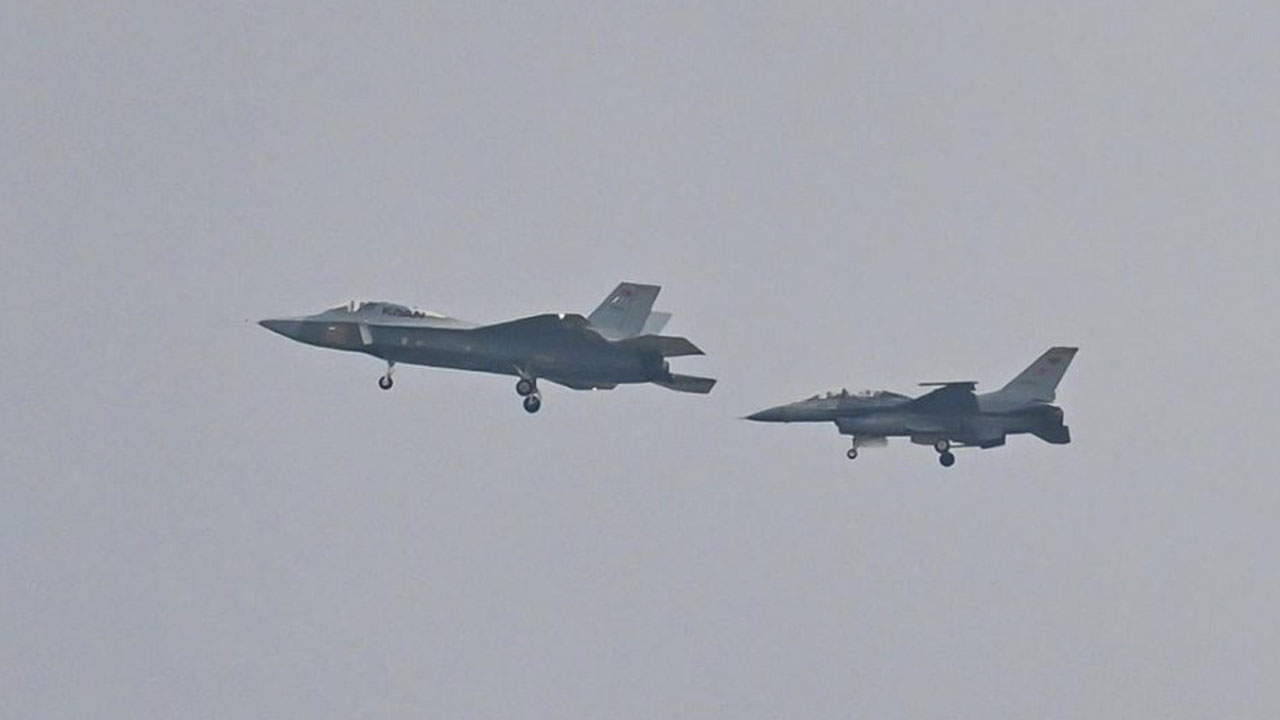 Foto - Milli Muharip Uçak Kaan bir anda değiştirildi