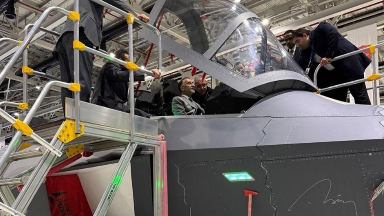 Foto - Milli Muharip Uçak Kaan bir anda değiştirildi