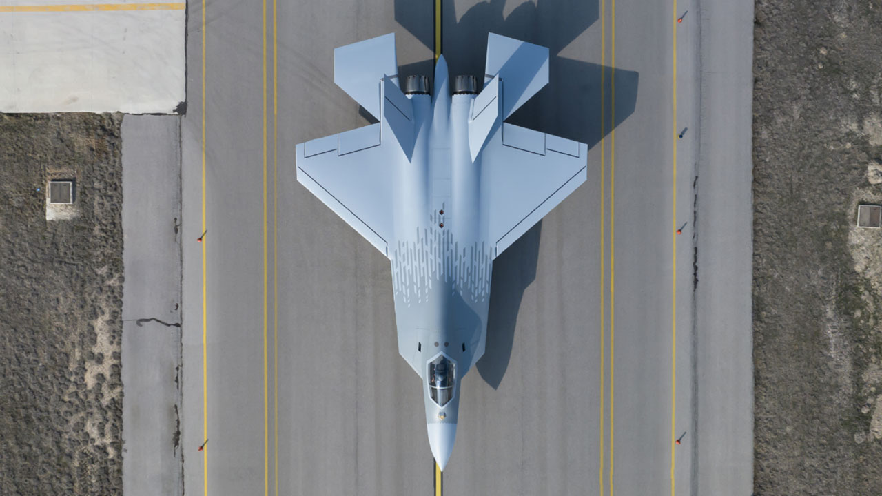 Foto - Milli Muharip Uçak Kaan bir anda değiştirildi