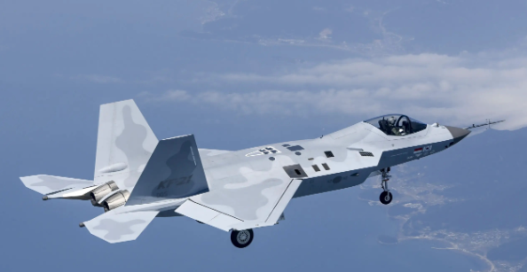 Foto - Milli Muharip Uçak'ın havalanması sonrası gaza basmışlardı! Kaan'ın rakibinden geri adım