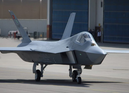 Foto - Harbiden skandal! "Milli Muharip Uçak mühendisi 'neredeyse ağlamaklı' şekilde sitem etti: Bizim emeğimizi konuşmadılar"