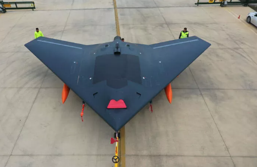 Foto - Milli Muharip Uçak sonrası emekli albay üstüne basa basa uyardı: O uçağı almamamız lazım