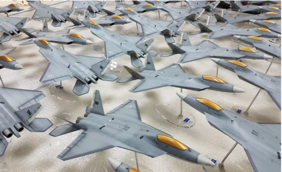 Milli Muharip Uçak'la ilgili heyecanlandıran açıklama: Çok büyük bir sürprizim var, o tarihi bekleyin