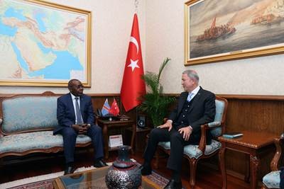 Foto - Milli Savunma Bakanı Hulusi Akar, Kongo Demokratik Cumhuriyeti Milli Savunma Bakanı Gilbert Kurhenga ile görüştü