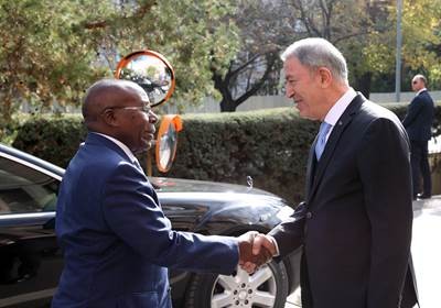 Foto - Milli Savunma Bakanı Hulusi Akar, Kongo Demokratik Cumhuriyeti Milli Savunma Bakanı Gilbert Kurhenga ile görüştü