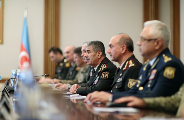 Foto - Milli Savunma Bakanı Hulusi Akar'a Azerbaycan'da "mehter" sürprizi