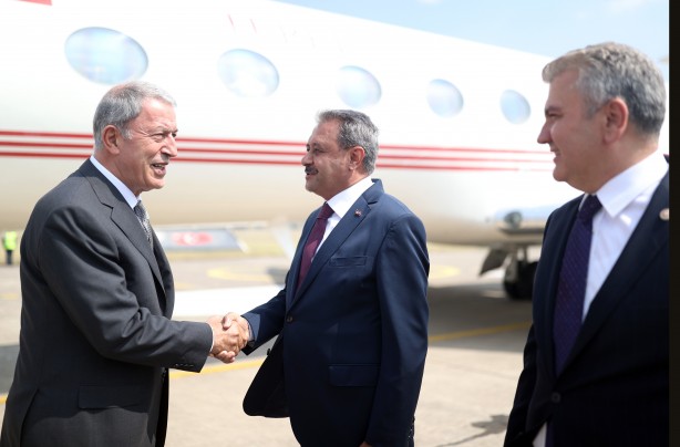 Foto - Milli Savunma Bakanı Hulusi Akar'dan, 9. Ana Jet Üs Komutanlığına ziyaret