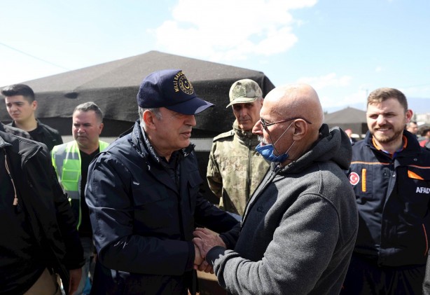 Foto - Milli Savunma Bakanı Hulusi Akar'dan Antakya'daki çadır kentte inceleme