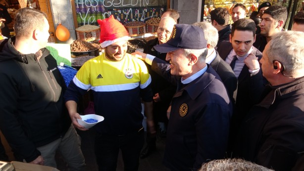 Foto - Milli Savunma Bakanı Hulusi Akar'dan Diyarbakır çıkarması