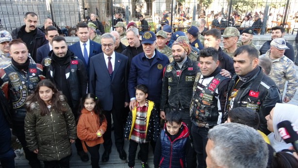 Foto - Milli Savunma Bakanı Hulusi Akar'dan Diyarbakır çıkarması