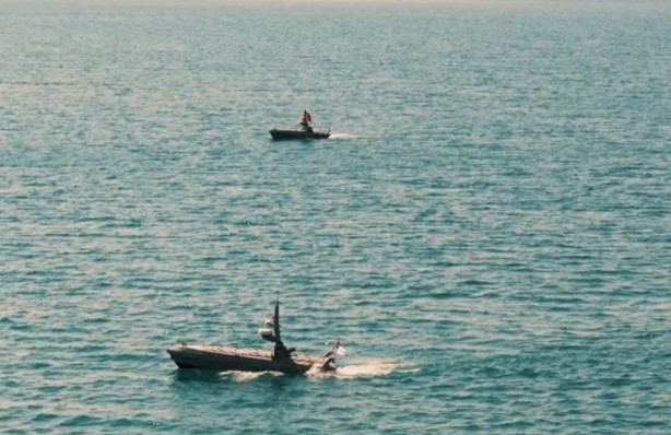 Milli Savunma Bakanlığı (MSB), ASELSAN tarafından yerli ve milli imkanlarla üretilen kamikaze insansız deniz aracı (İDA) sürüsü Albatros'un test atış görüntülerini paylaştı.
