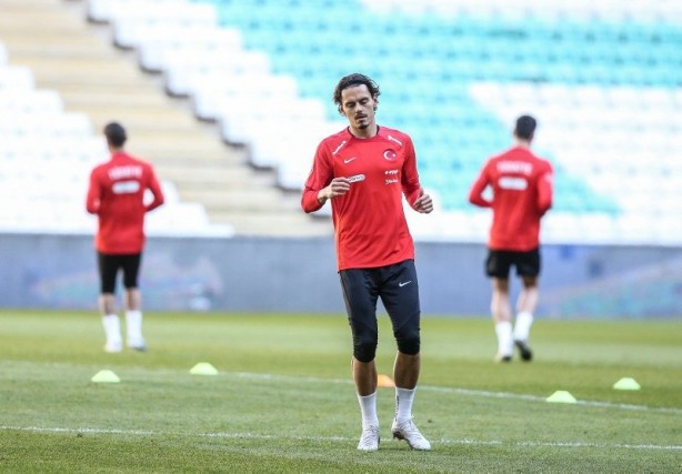 Foto - Milli takımda bomba iddia ortaya çıktı! Aylık 500 bin TL istedi odadan kovuldu...