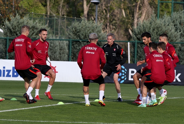 Milli Takım'da yeni dönem resmen başladı