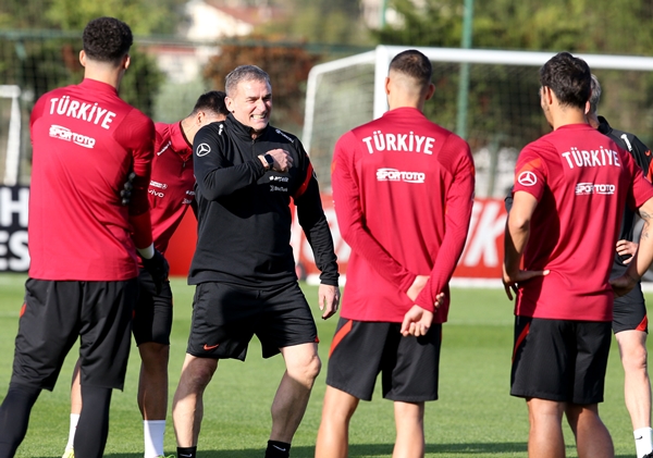 Foto - Milli Takım'da yeni dönem resmen başladı