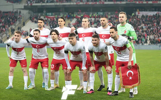 Foto - Milli Takımla ilgili skandal iddia! Oruç tutan futbolcuya yapılan muamele Türkiye'yi ayağa kaldıracak