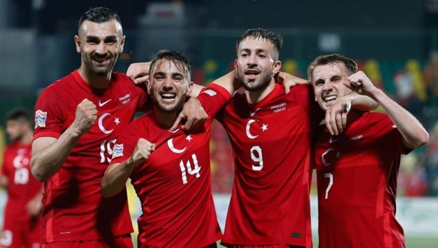 Foto - Milli Takımla ilgili skandal iddia! Oruç tutan futbolcuya yapılan muamele Türkiye'yi ayağa kaldıracak
