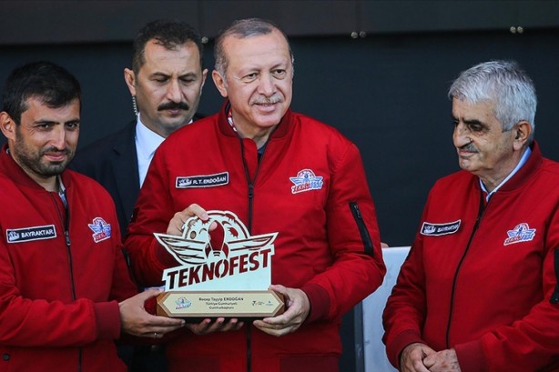 Foto - Milli Teknoloji Hamlesi’nin ve Milli SİHA’ların öncüsü merhum Özdemir Bayraktar rahmet ve özlemle anılıyor