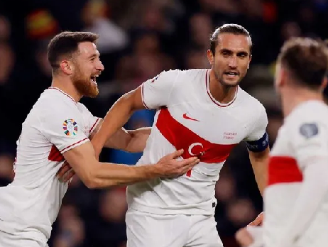 Foto - Milli yıldız döndü dolaştı ve Türkiye’ye dönüyor! Süper Lig devi onu alıyor...