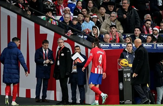 Foto - Milli yıldız ile ilgili o iddia, gündeme bomba gibi düşmüştü! Gerçek bambaşka çıktı: Şok olacaksınız: