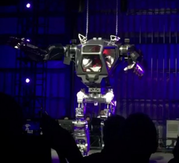 Foto - Milyarder işadamının 'dev robotu' askeri operasyonlarda kullanılabilir