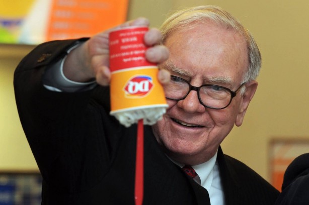 Foto - Milyarder Warren Buffett'ten korkutan hamle! Parasını oraya yatırmaya başladı