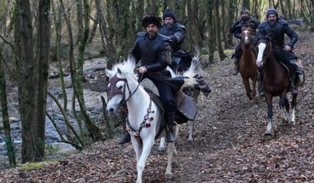 Foto - Milyarlarca izleyiciye ulaşan Diriliş Ertuğrul, İngilizlerin ağzını açık bıraktı: Annem bile izliyor