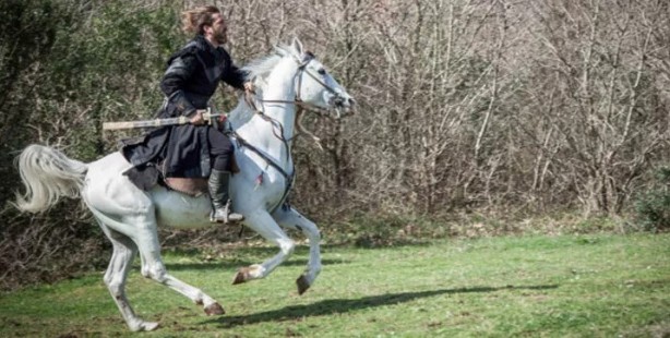 Foto - Milyarlarca izleyiciye ulaşan Diriliş Ertuğrul, İngilizlerin ağzını açık bıraktı: Annem bile izliyor