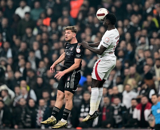Foto - Milyonlar merakla bekliyordu! Galatasaray'dan Beşiktaş'a yılın çalımı! Sezon sonu gelecek...