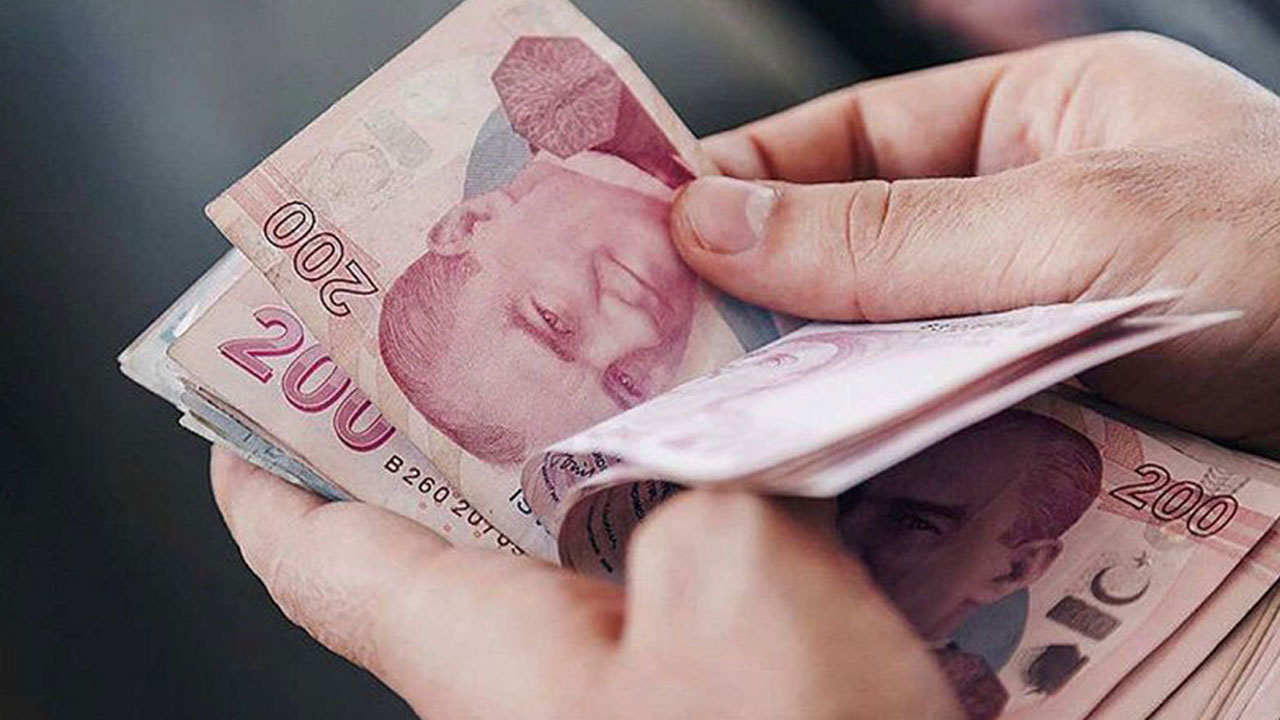 Milyonlara kötü haber! Hesaplarından 1600 lira kesilmeye başlandı