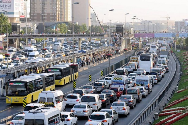 Foto - Milyonlarca araç sahibini ilgilendiriyor! O sürücülere tam 6 bin 440 TL para cezası kesilecek