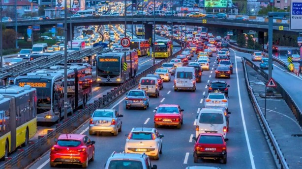 Foto - Milyonlarca araç sahibini ilgilendiriyor! O sürücülere tam 6 bin 440 TL para cezası kesilecek