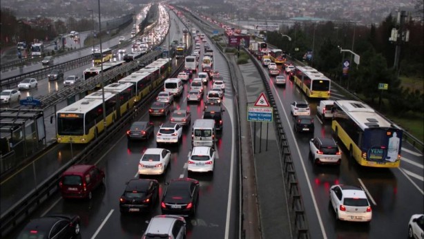 Foto - Milyonlarca araç sahibini ilgilendiriyor! O sürücülere tam 6 bin 440 TL para cezası kesilecek