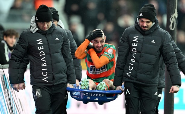 Foto - Milyonlarca Beşiktaşlıya çok kötü haber! Herkese verdi veriştirdi ve bıraktı! Rıza Çalımbay'dan skandal açıklamalar...