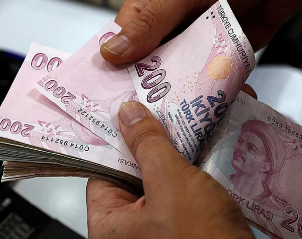 Foto - Milyonlarca emekli merakla bekliyordu! Ünlü isim emeklilerin alacağı maaş zammını Türkiye'ye duyurdu